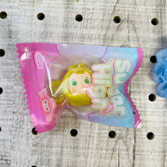 Mehoo Sugar High Mini Beans Series Blind Bag (Durian, Cranberry, Raspberry) - Picture 6 of 8